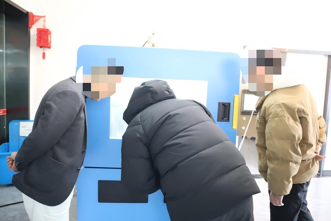 某实验室装备(上海)有限公司 到访我司东莞程斯考察蒸汽喷射试验机设备